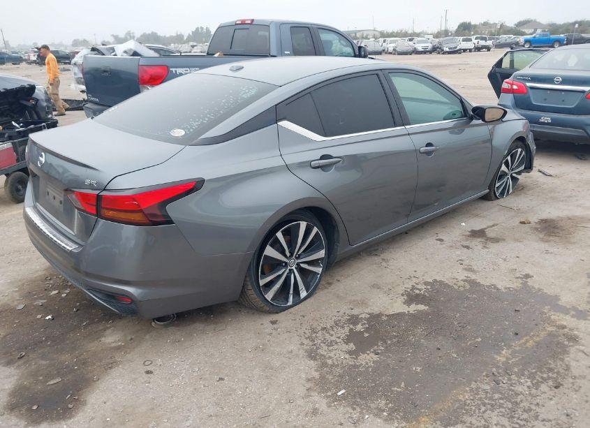 Photo 4 of 2019 Nissan Altima 2.5 SR (VIN 1N4BL4CV8KC119985)