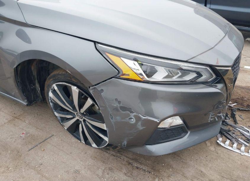 Photo 6 of 2019 Nissan Altima 2.5 SR (VIN 1N4BL4CV8KC119985)