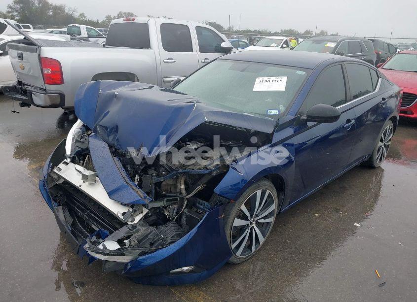 Photo 2 of 2019 Nissan Altima 2.5 SR (VIN 1N4BL4CV8KC133935)