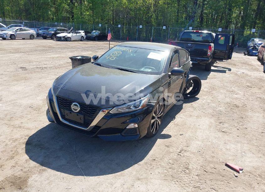 Photo 2 of 2019 Nissan Altima 2.5 SR (VIN 1N4BL4CV8KC162450)