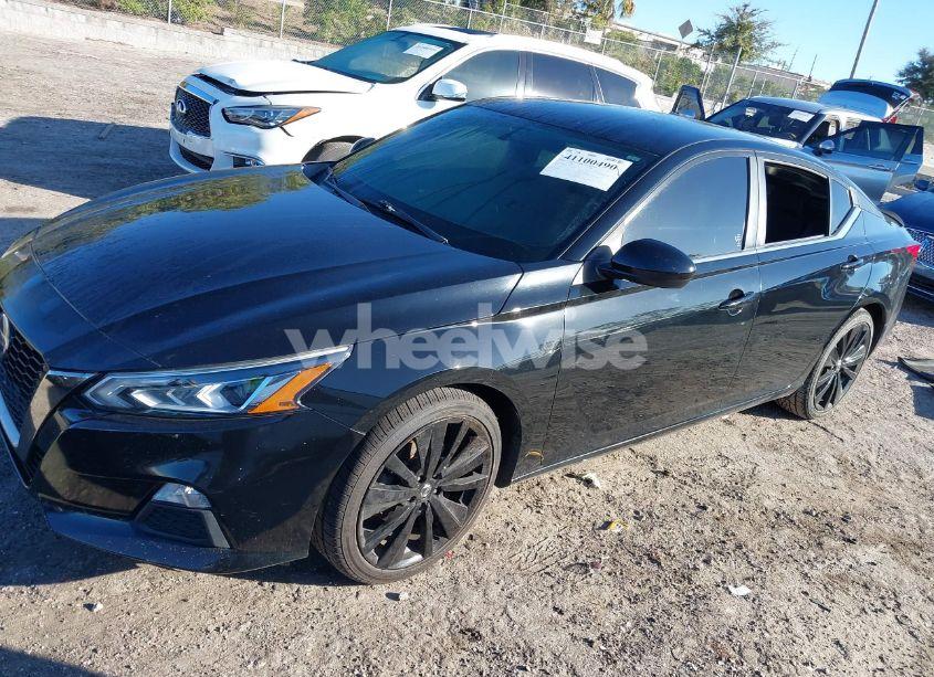 Photo 2 of 2019 Nissan Altima 2.5 SR (VIN 1N4BL4CV8KC175859)