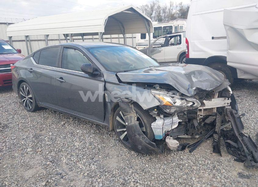 2019 Nissan Altima 2.5 SR (VIN 1N4BL4CV8KC176090) main photo