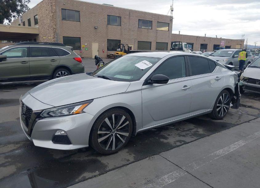 Photo 2 of 2019 Nissan Altima 2.5 SR (VIN 1N4BL4CV8KC200131)