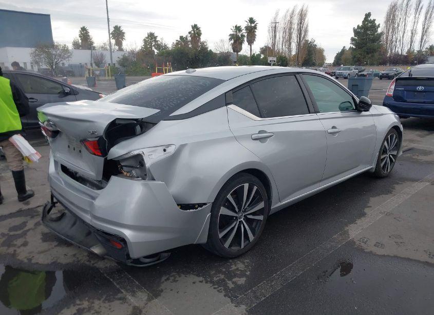 Photo 4 of 2019 Nissan Altima 2.5 SR (VIN 1N4BL4CV8KC200131)