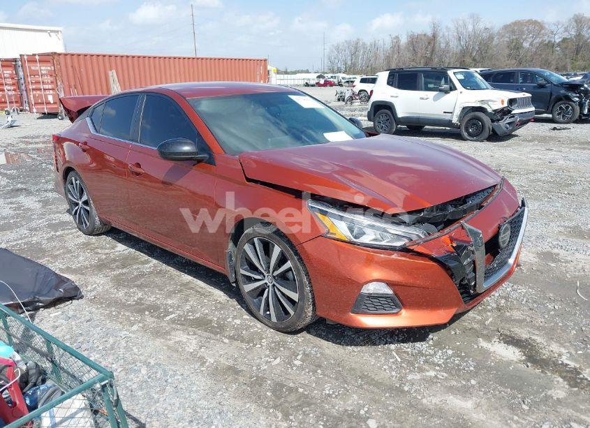 2019 Nissan Altima 2.5 SR (VIN 1N4BL4CV8KC201828) main photo