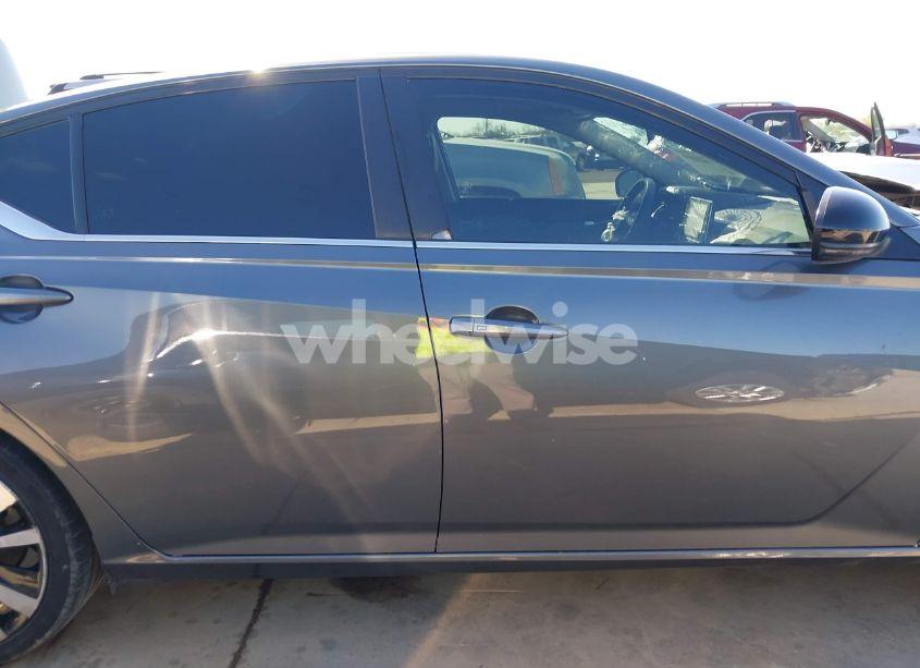 Photo 14 of 2019 Nissan Altima 2.5 SR (VIN 1N4BL4CV8KN314988)