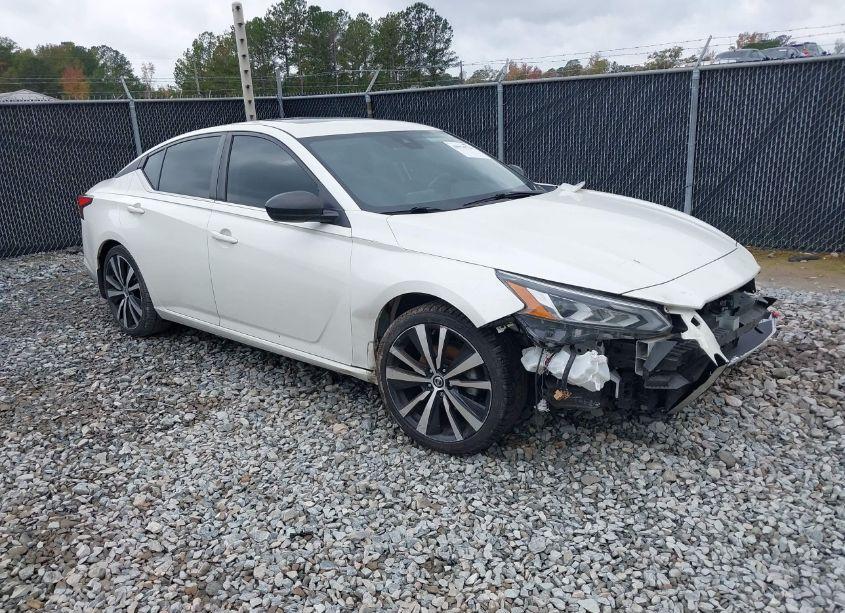 2020 Nissan Altima SR FWD (VIN 1N4BL4CV8LC211664) main photo