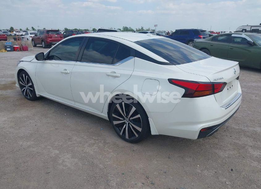 Photo 3 of 2020 Nissan Altima SR FWD (VIN 1N4BL4CV8LC275140)