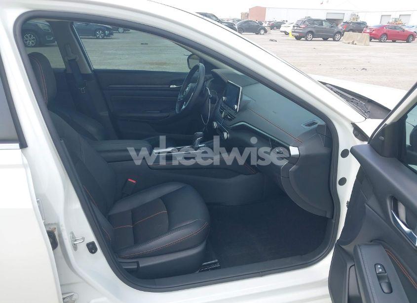 Photo 5 of 2020 Nissan Altima SR FWD (VIN 1N4BL4CV8LC275140)