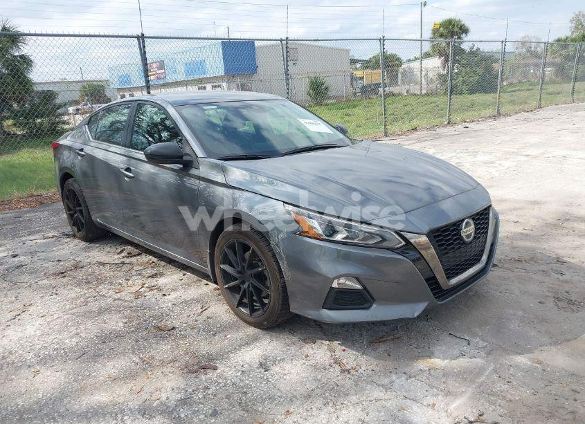 2020 Nissan Altima SR FWD (VIN 1N4BL4CV8LN319108) main photo