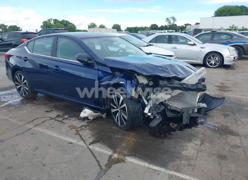 2021 Nissan Altima SR FWD (VIN 1N4BL4CV8MN313360) main photo