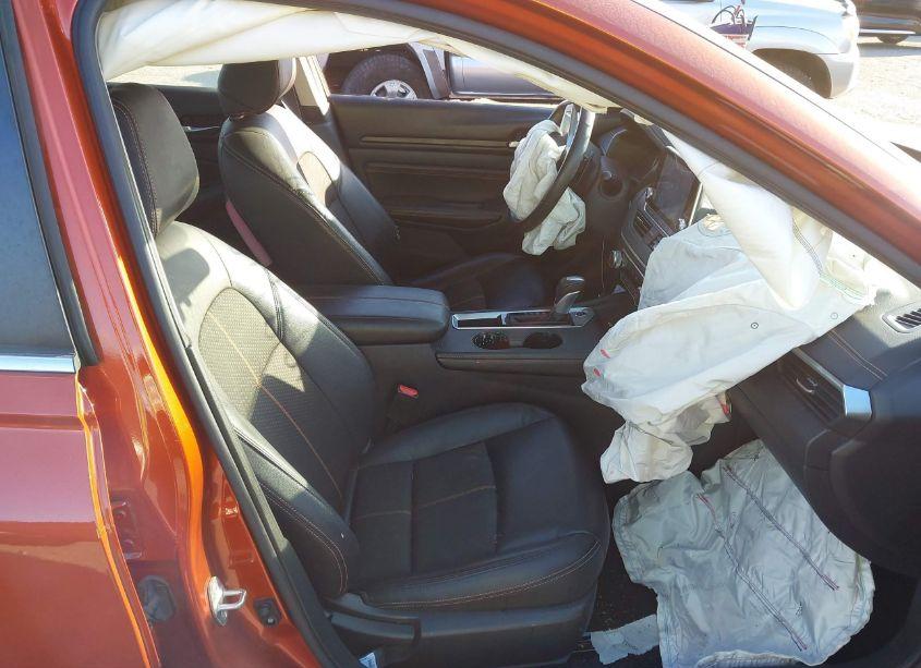 Photo 5 of 2021 Nissan Altima SR FWD (VIN 1N4BL4CV8MN330305)