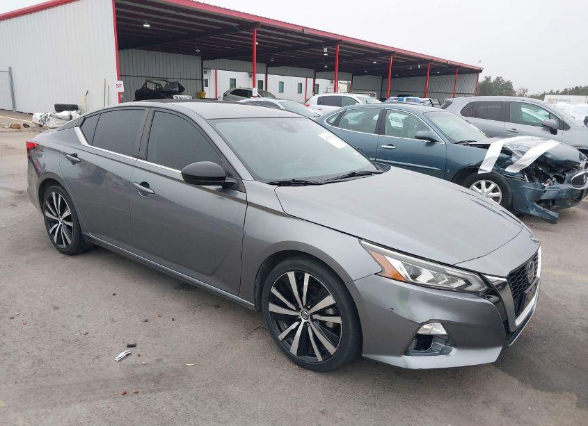 2021 Nissan Altima SR FWD (VIN 1N4BL4CV8MN389029) main photo