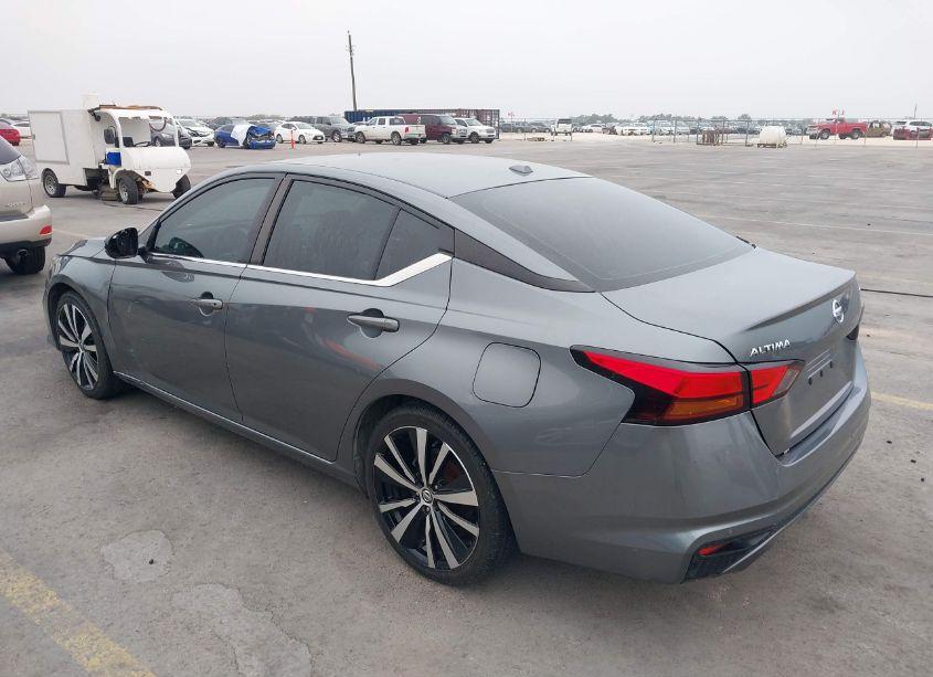 Photo 3 of 2021 Nissan Altima SR FWD (VIN 1N4BL4CV8MN389029)