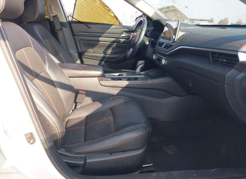 Photo 5 of 2021 Nissan Altima SR FWD (VIN 1N4BL4CV8MN394019)