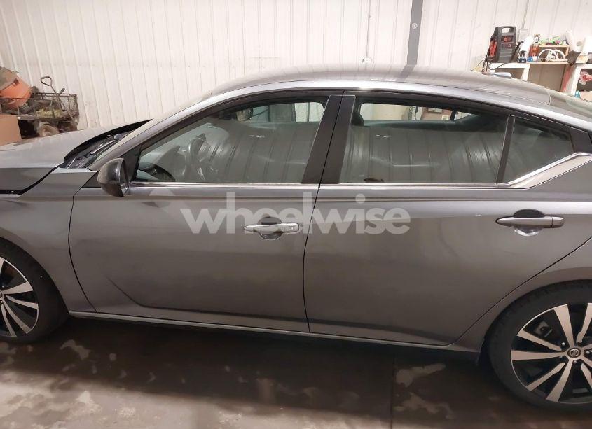 Photo 15 of 2022 Nissan Altima SR FWD (VIN 1N4BL4CV8NN321539)