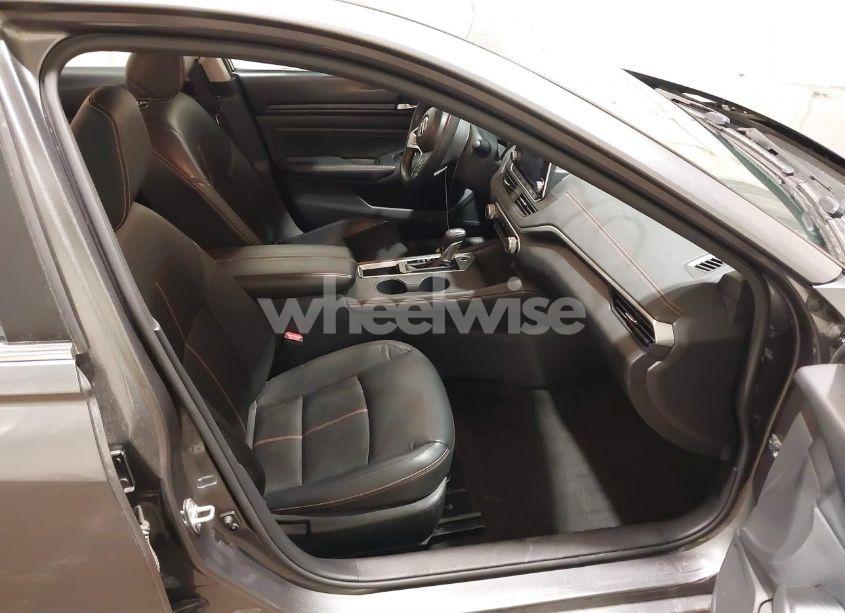 Photo 5 of 2022 Nissan Altima SR FWD (VIN 1N4BL4CV8NN321539)
