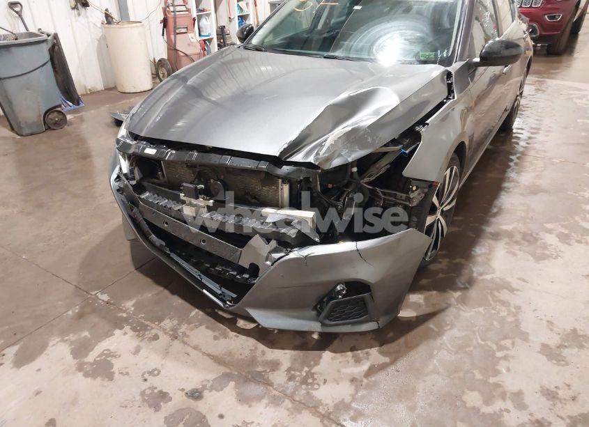 Photo 6 of 2022 Nissan Altima SR FWD (VIN 1N4BL4CV8NN321539)