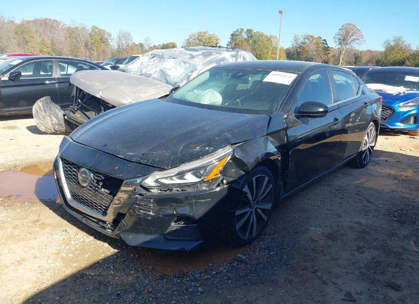 Photo 2 of 2022 Nissan Altima SR FWD (VIN 1N4BL4CV8NN391185)