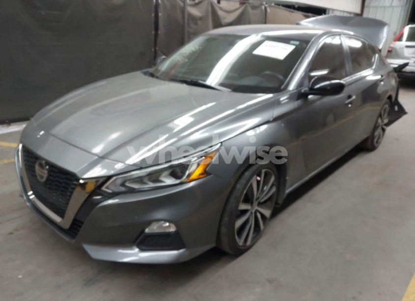 Photo 2 of 2022 Nissan Altima SR FWD (VIN 1N4BL4CV8NN414447)