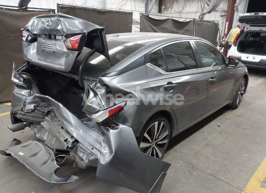 Photo 4 of 2022 Nissan Altima SR FWD (VIN 1N4BL4CV8NN414447)