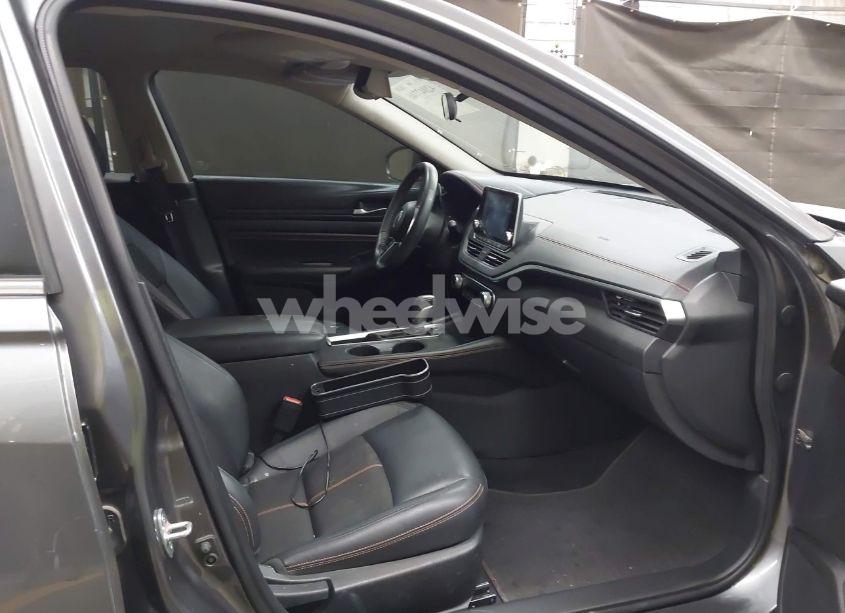 Photo 5 of 2022 Nissan Altima SR FWD (VIN 1N4BL4CV8NN414447)