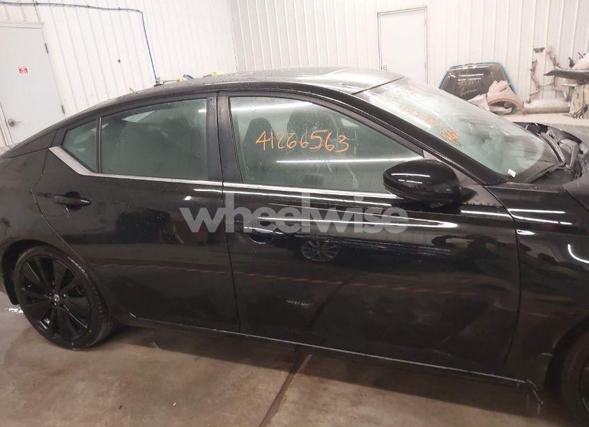 Photo 13 of 2022 Nissan Altima SR FWD (VIN 1N4BL4CV8NN421544)