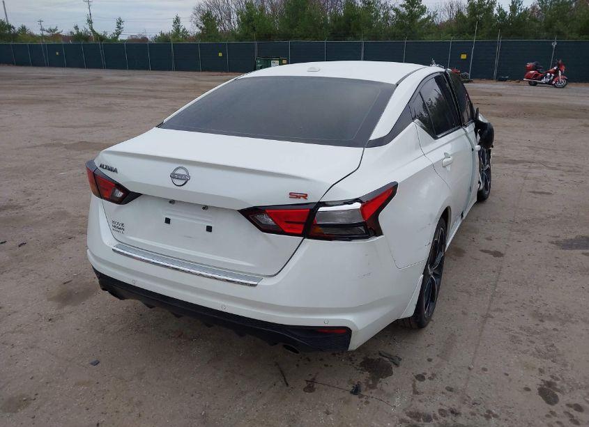 Photo 4 of 2023 Nissan Altima SR FWD (VIN 1N4BL4CV8PN302623)