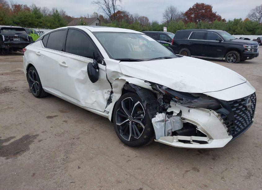 Photo 6 of 2023 Nissan Altima SR FWD (VIN 1N4BL4CV8PN302623)