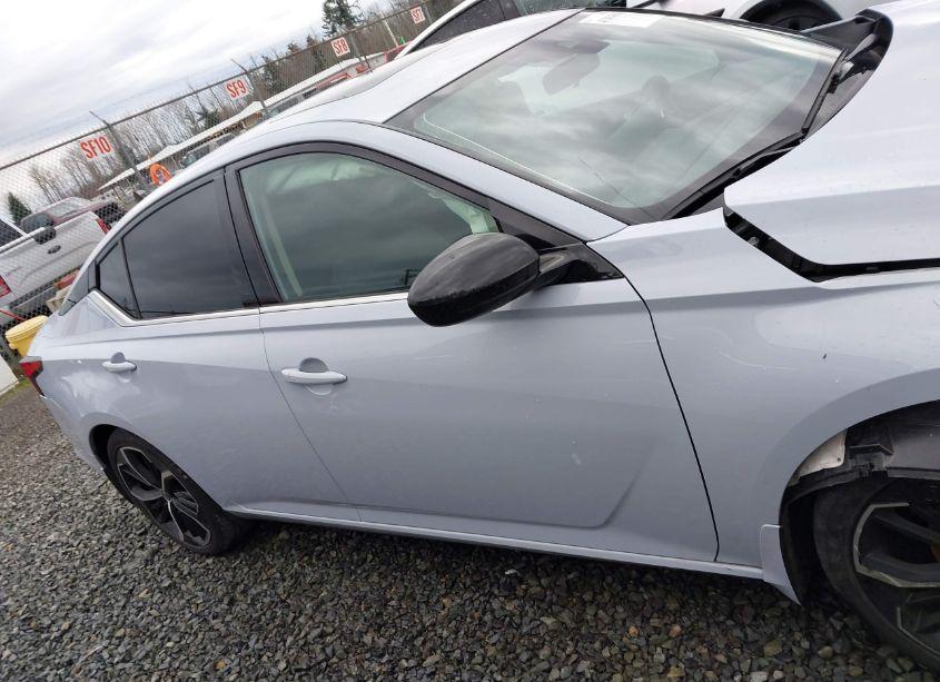 Photo 14 of 2023 Nissan Altima SR FWD (VIN 1N4BL4CV8PN326761)