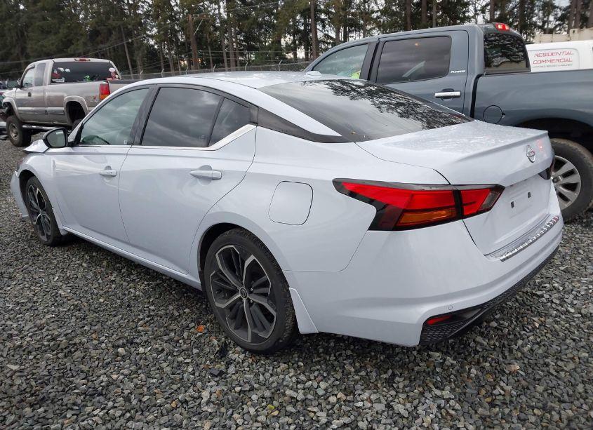 Photo 3 of 2023 Nissan Altima SR FWD (VIN 1N4BL4CV8PN326761)