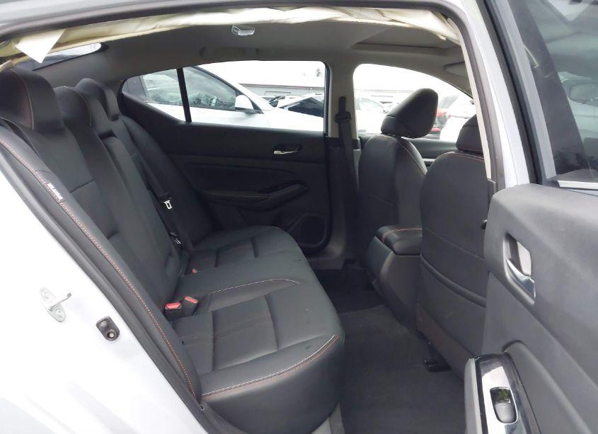 Photo 8 of 2023 Nissan Altima SR FWD (VIN 1N4BL4CV8PN326761)