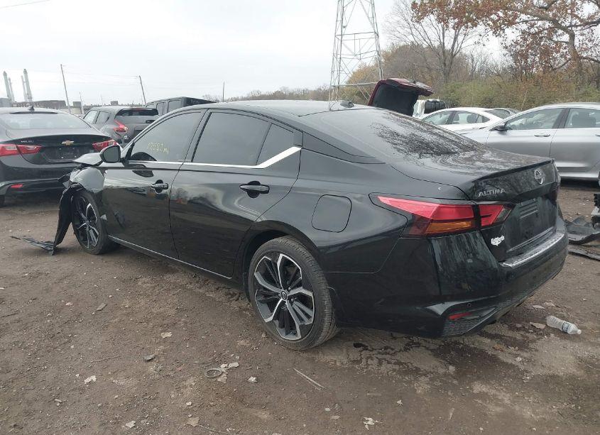 Photo 3 of 2023 Nissan Altima SR FWD (VIN 1N4BL4CV8PN362773)