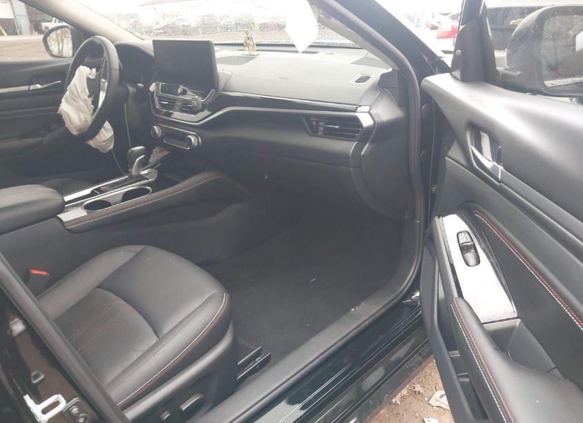 Photo 5 of 2023 Nissan Altima SR FWD (VIN 1N4BL4CV8PN362773)