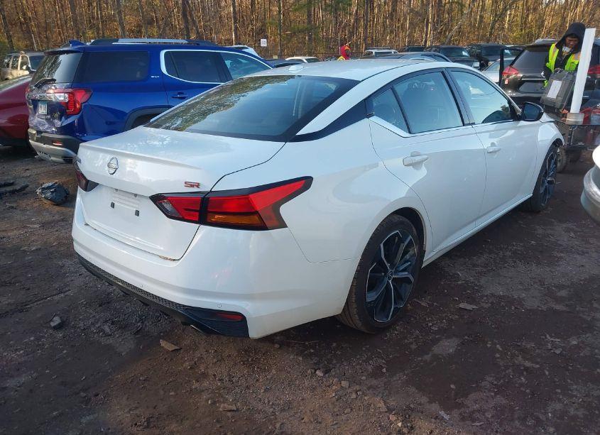 Photo 4 of 2023 Nissan Altima N/A (VIN 1N4BL4CV8PN366970)