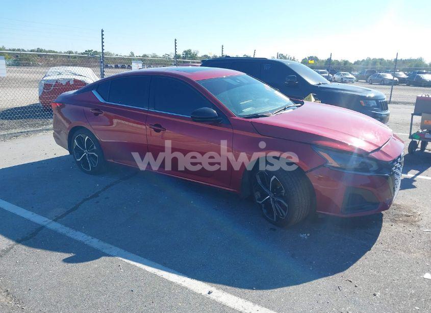 Photo 13 of 2023 Nissan Altima SR FWD (VIN 1N4BL4CV8PN405864)