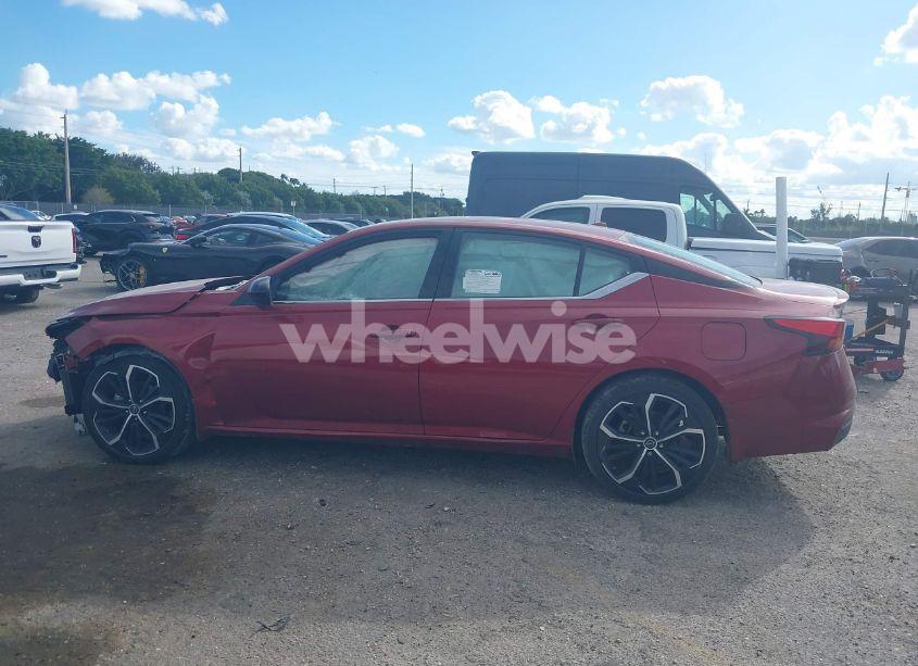 Photo 15 of 2023 Nissan Altima SR FWD (VIN 1N4BL4CV8PN410465)