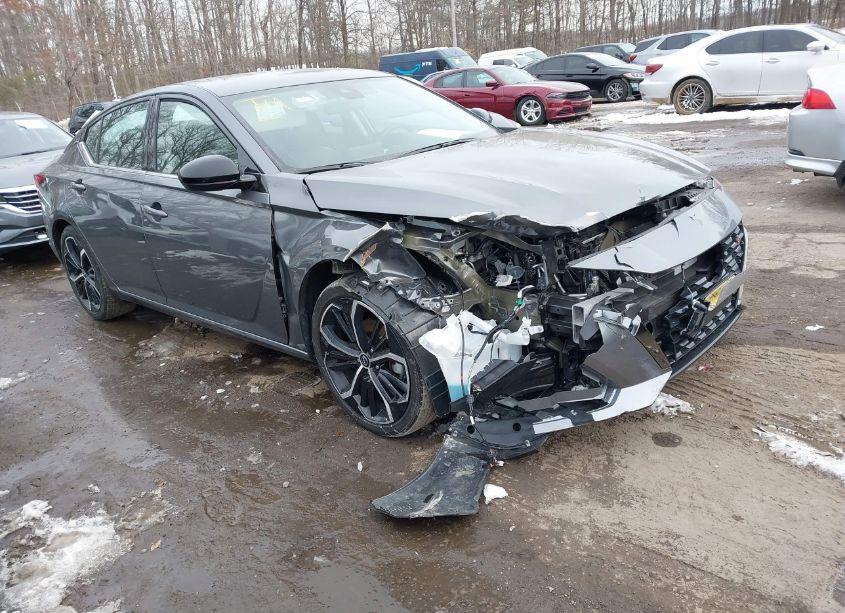 2024 Nissan Altima SR FWD (VIN 1N4BL4CV8RN357690) main photo