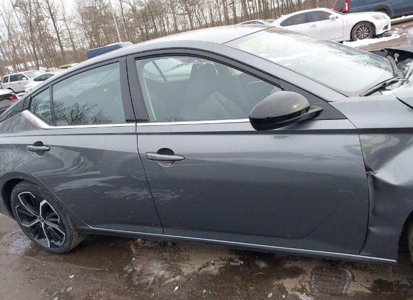 Photo 13 of 2024 Nissan Altima SR FWD (VIN 1N4BL4CV8RN357690)