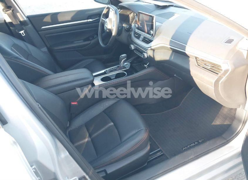 Photo 5 of 2024 Nissan Altima SR FWD (VIN 1N4BL4CV8RN362663)