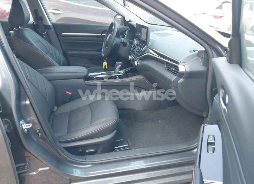 Photo 5 of 2024 Nissan Altima SR FWD (VIN 1N4BL4CV8RN364316)