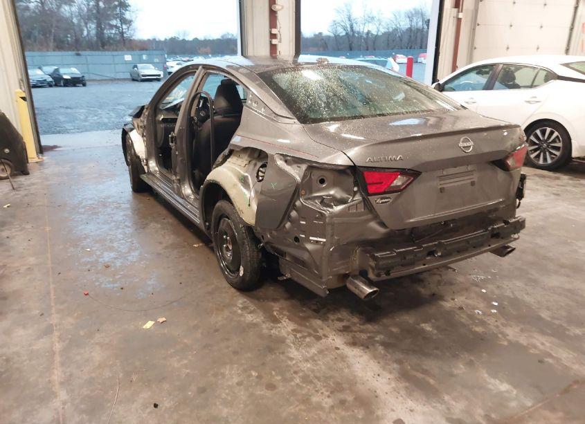 Photo 3 of 2024 Nissan Altima SR FWD (VIN 1N4BL4CV8RN391953)