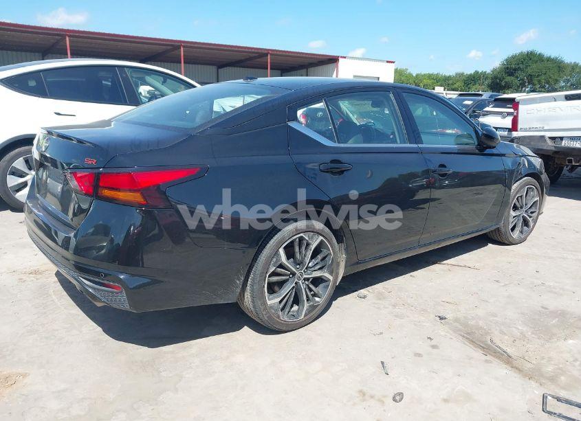 Photo 4 of 2025 Nissan Altima SR FWD (VIN 1N4BL4CV8SN311587)