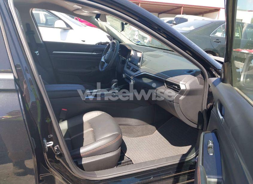 Photo 5 of 2025 Nissan Altima SR FWD (VIN 1N4BL4CV8SN311587)