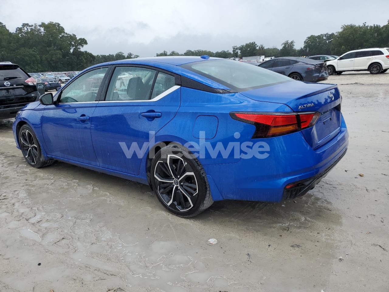 Photo 2 of 2025 NISSAN ALTIMA SR (VIN 1N4BL4CV8SN358084)