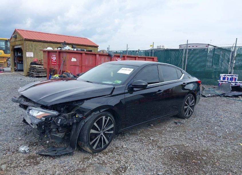 Photo 2 of 2019 Nissan Altima 2.5 SR (VIN 1N4BL4CV9KC105674)