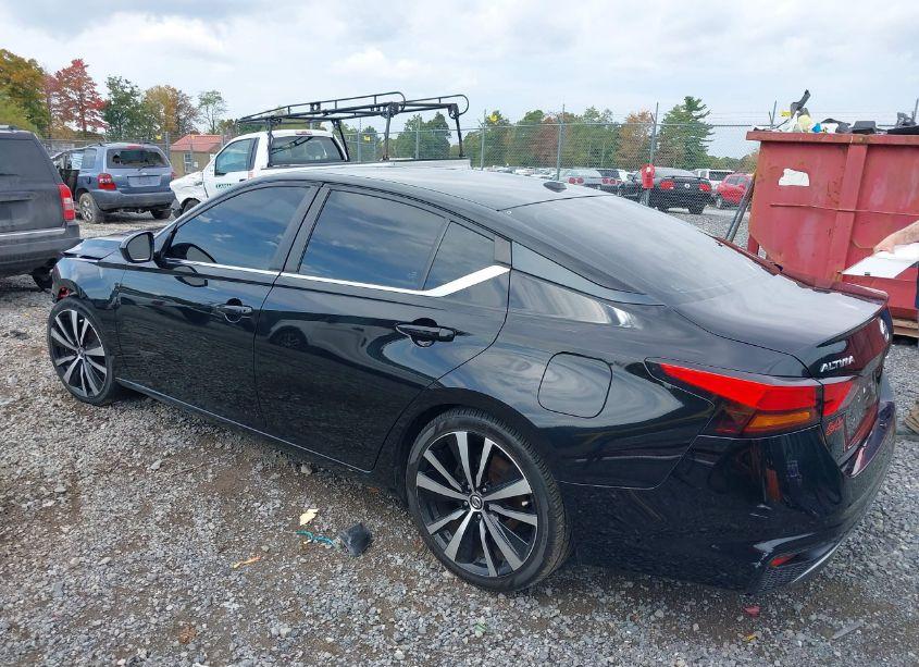 Photo 3 of 2019 Nissan Altima 2.5 SR (VIN 1N4BL4CV9KC105674)