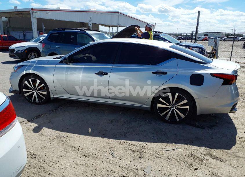 Photo 13 of 2019 Nissan Altima 2.5 SR (VIN 1N4BL4CV9KC114438)