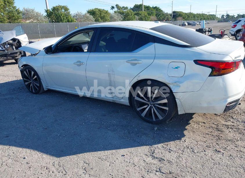 Photo 3 of 2019 Nissan Altima 2.5 SR (VIN 1N4BL4CV9KC187213)