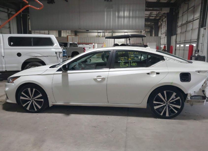 Photo 14 of 2019 Nissan Altima 2.5 SR (VIN 1N4BL4CV9KC244820)